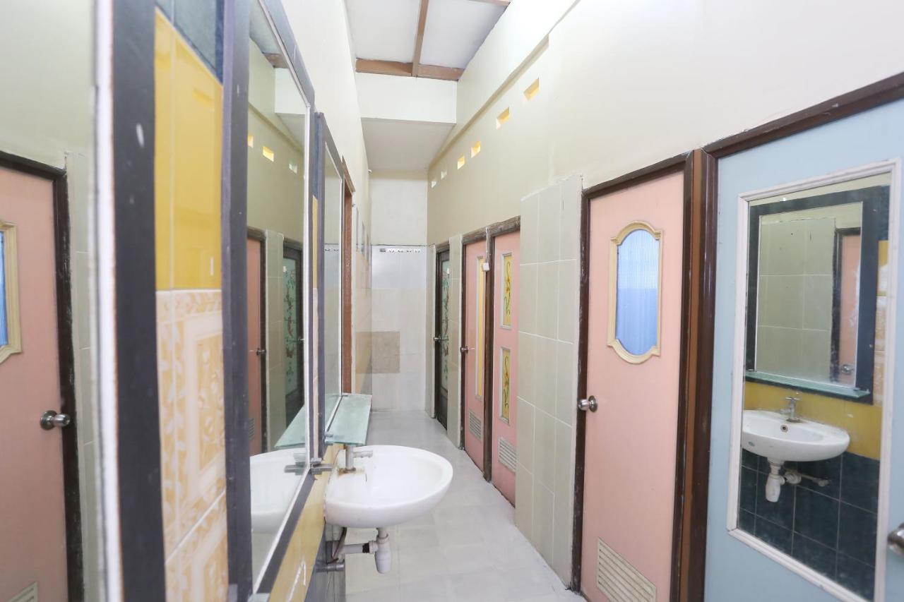 Spot On 2358 Aster Homestay Melati Ngoại thất bức ảnh